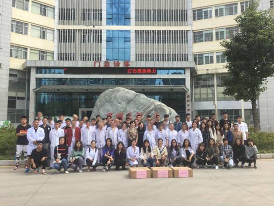 年复一年的爱，照进了他们心中最珍贵的角落